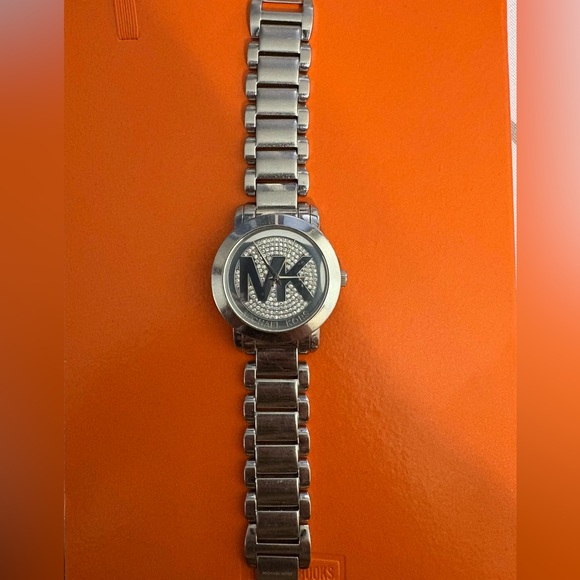 Michael Kors Silver Women's Watch with Logo - Picture 1 of 2